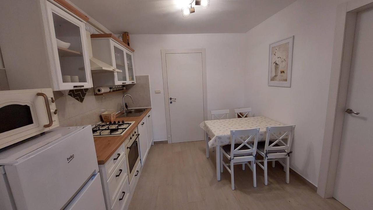 Apartma Rizana Dekani Esterno foto