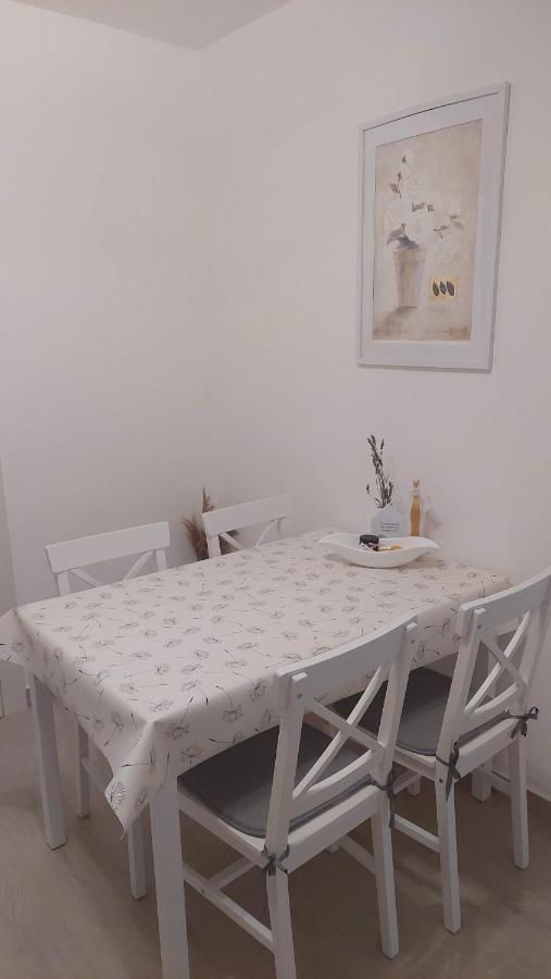 Apartma Rizana Dekani Esterno foto